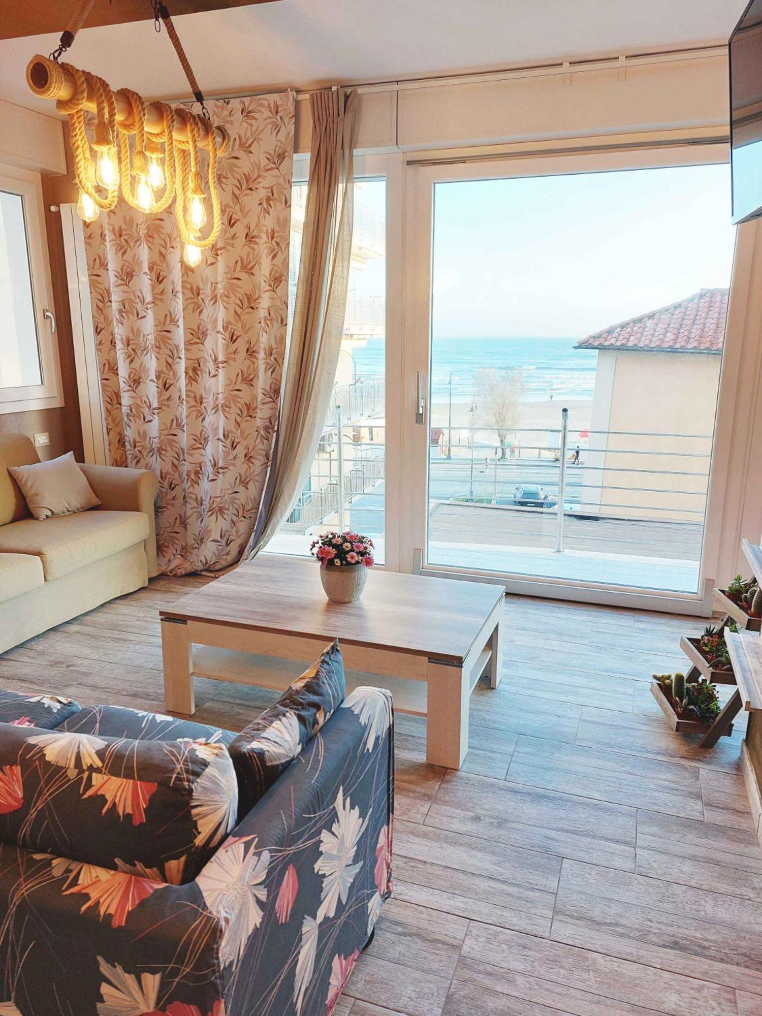 Sweet Home & Wellness Affittacamere Nettuno Exterior foto