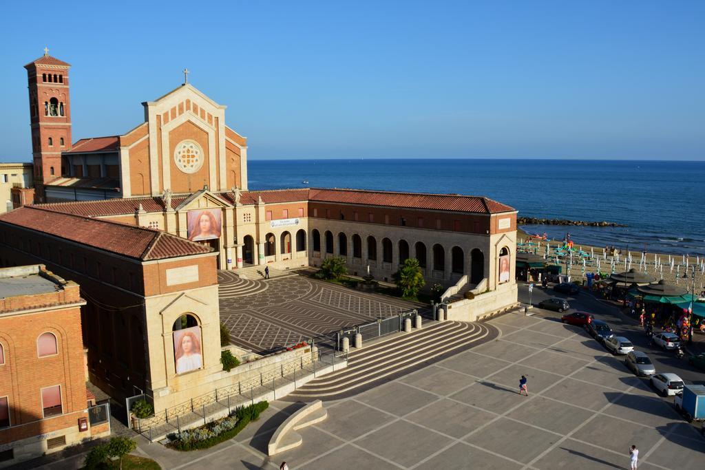Sweet Home & Wellness Affittacamere Nettuno Exterior foto